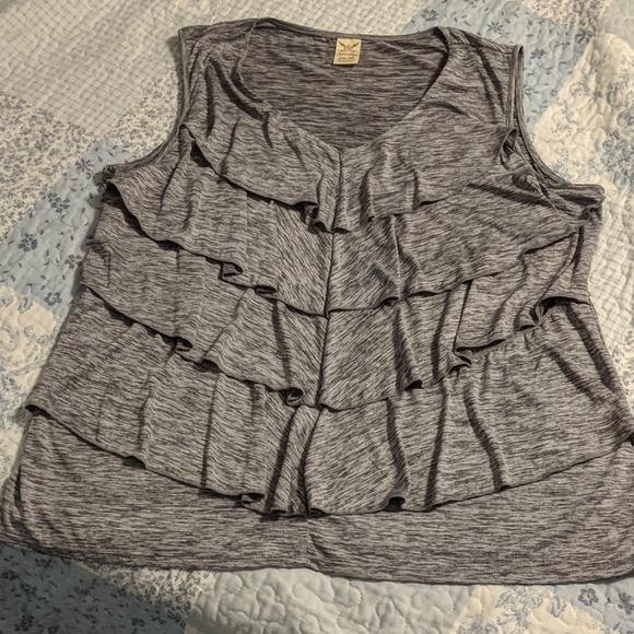 Faded Glory Tops - Faded Glory ruffled sleeveless shirt. Faded Glory Tops - Faded Glory ruffled sleeveless shirt.